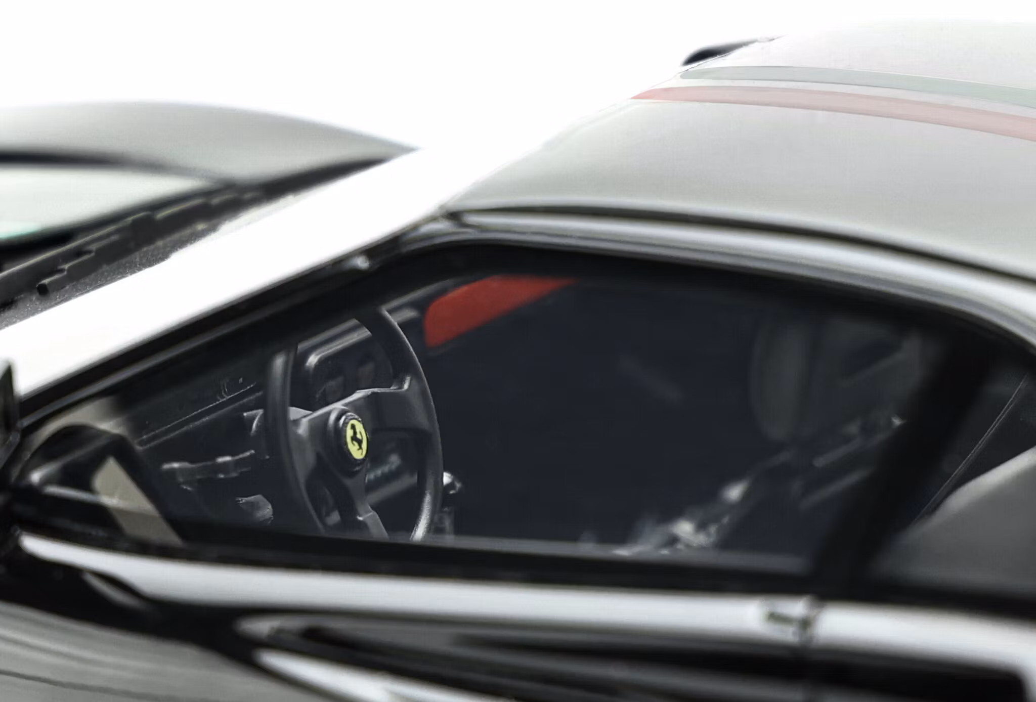 Skala 1/18 Ferrari 288 GTO 1984, Black fr GT Spirit (GT-876)