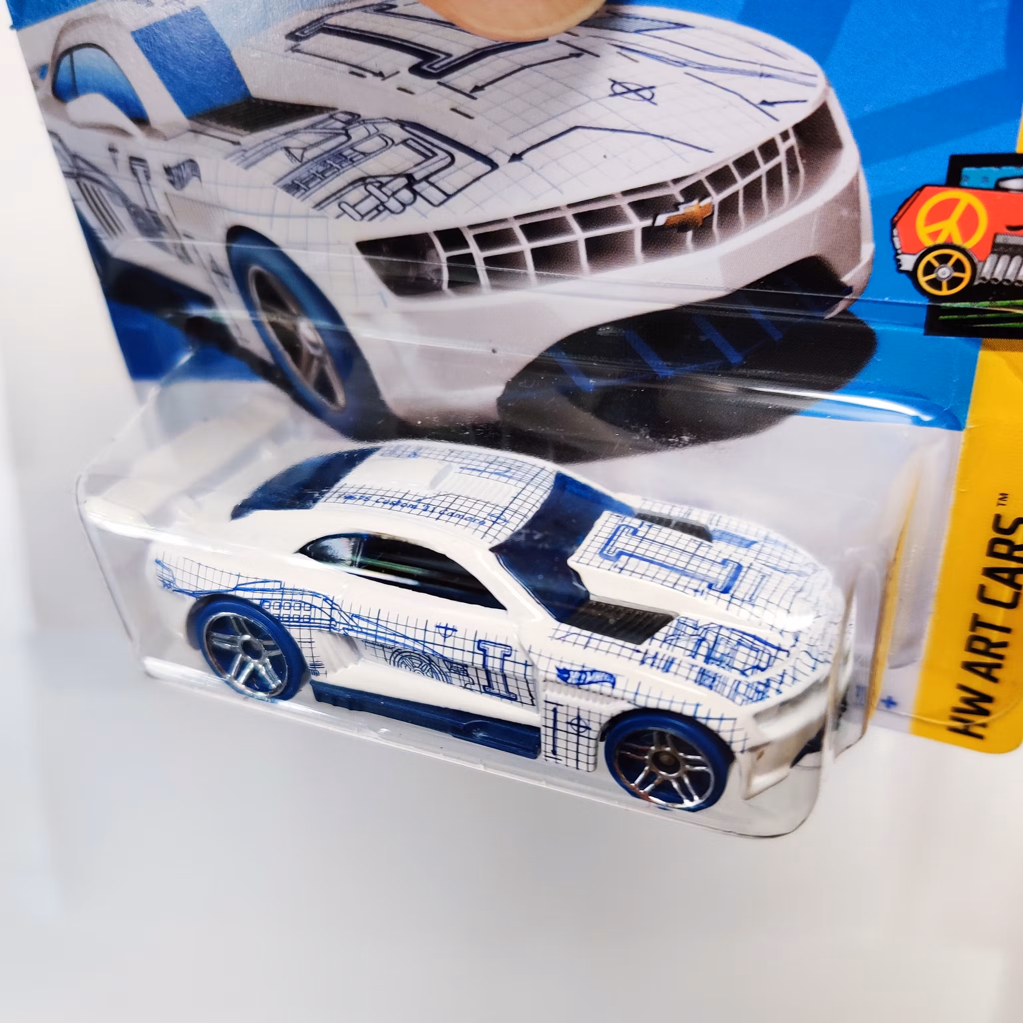 Skala 1/64, Hot Wheels: Custom '11 Camaro (Chevrolet)