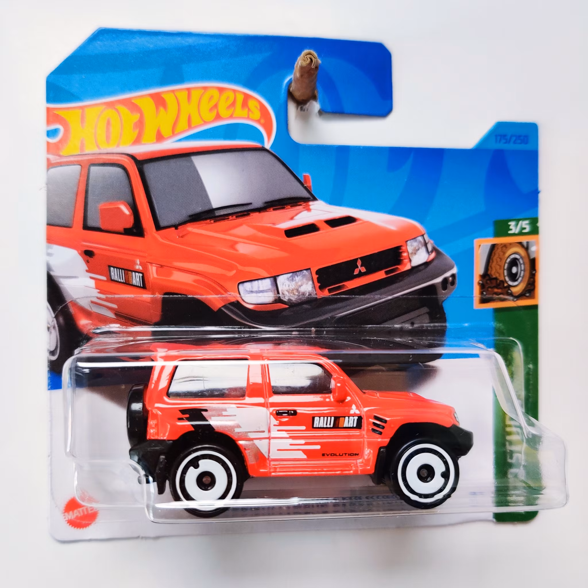 Skala 1/64, Hot Wheels: Mitsubishi Pajero Evolution