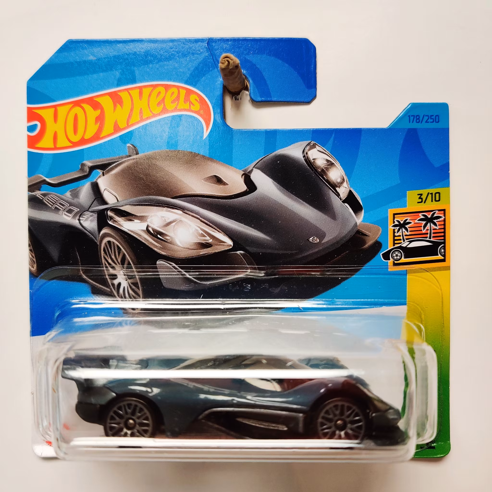 Skala 1/64 Hot Wheels, Celero GT