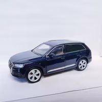 Skala 1/32 Audi Q7, Mörkblå metallic från Tayumo