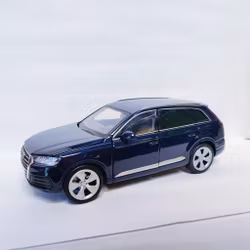 Skala 1/32 Audi Q7, Mörkblå metallic från Tayumo