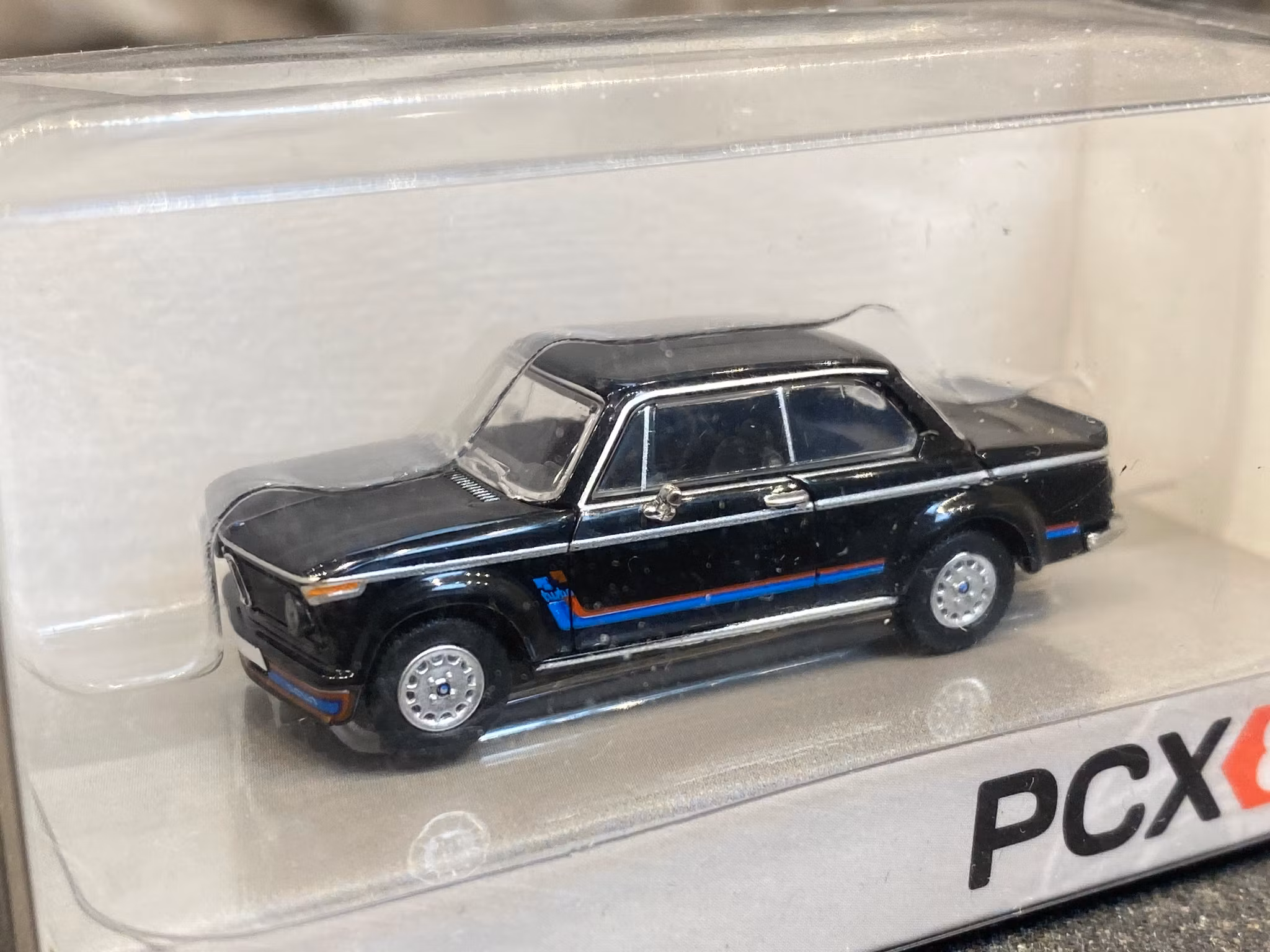 Skala 1/87 - BMW 2002 Turbo, black/Decorated, 1973 fr PCX87
