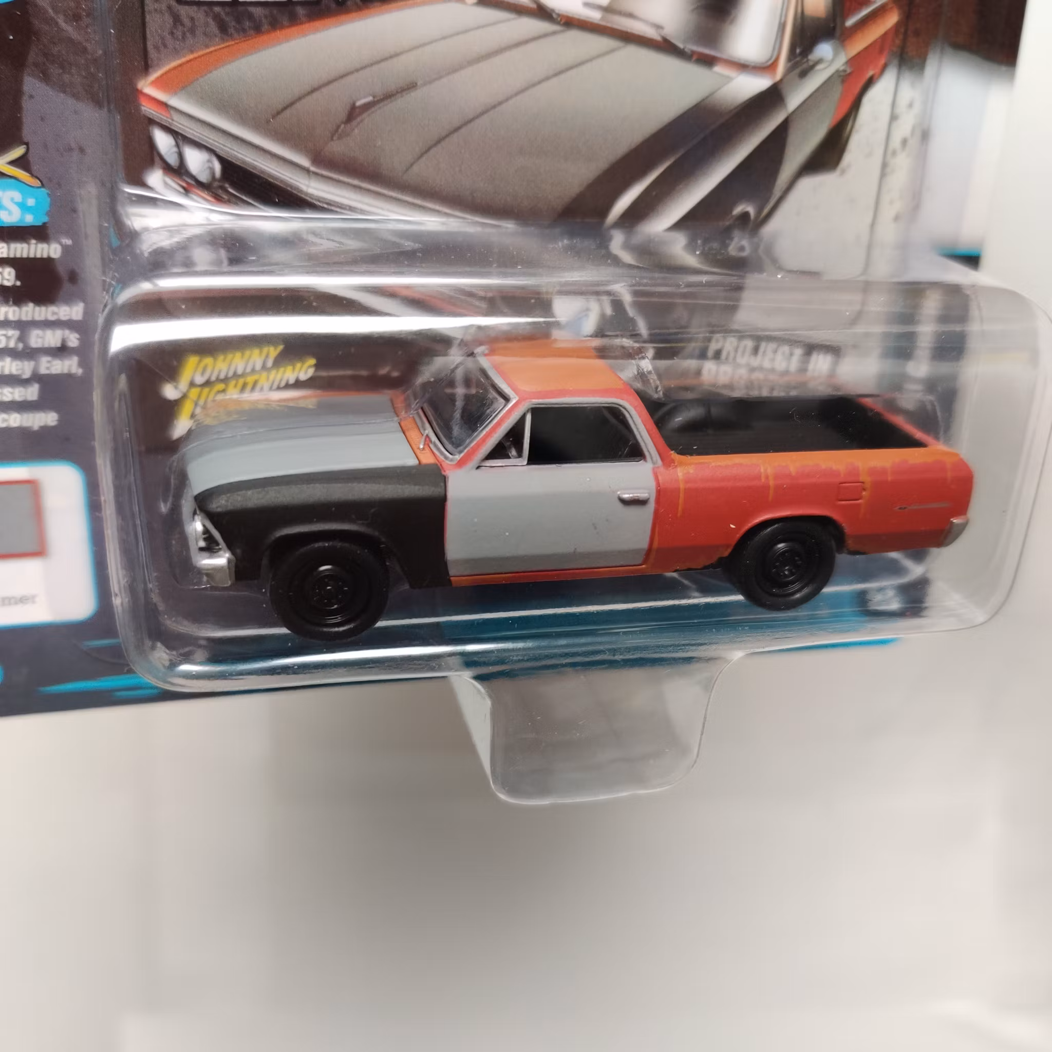 Skala 1/64 - Chevy El Camino "Project in Progress" Rel.4 från Johnny Lightning