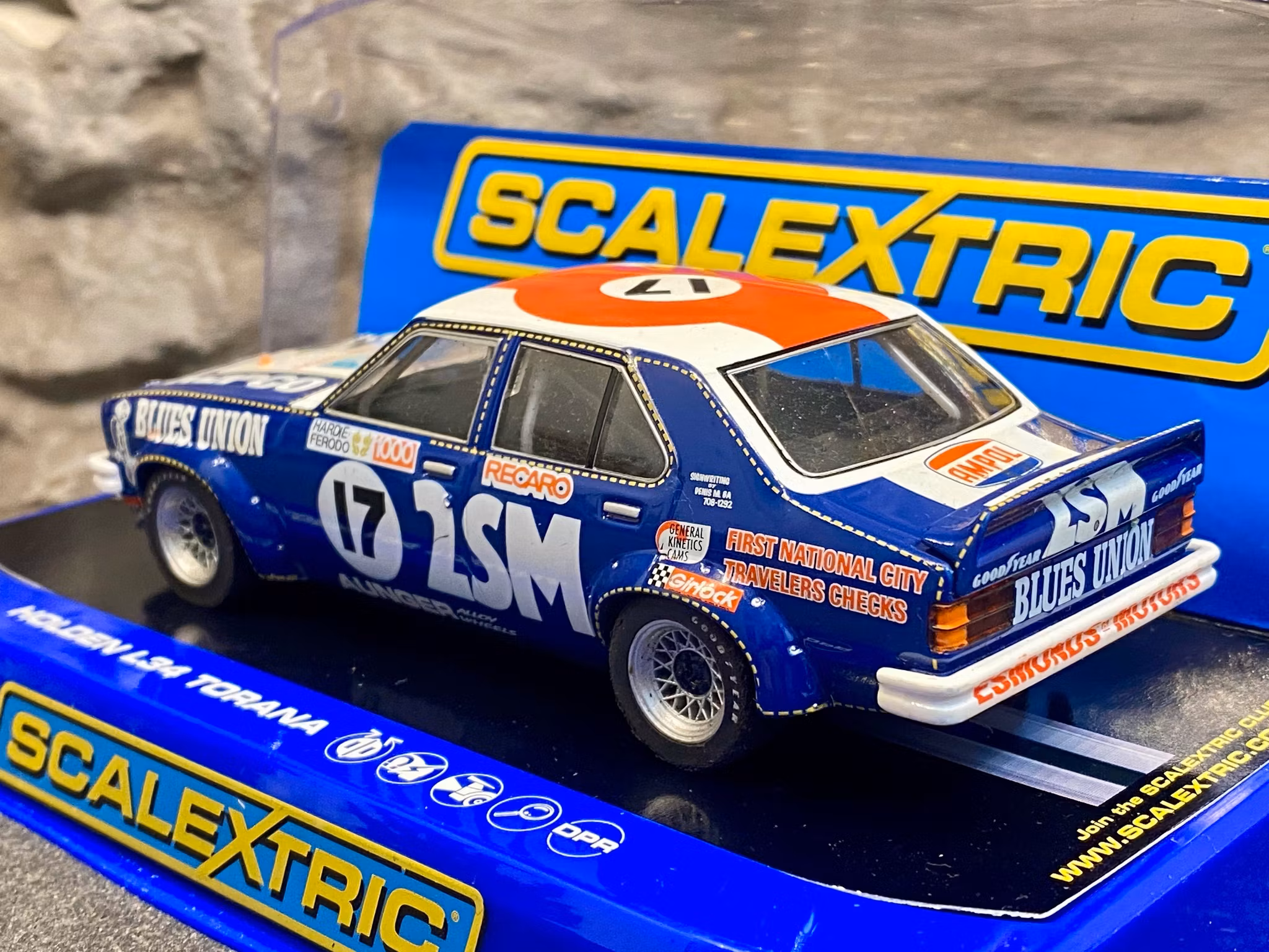 Skala 1/32 Analog Slotcar - Holden L34 Torana, Moss/Brabham fr Scalextric