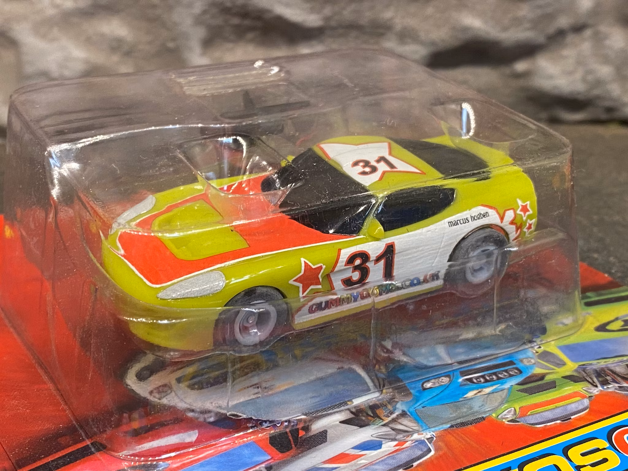 Skala 1/64 Analog Slotcar: GT-car #31 Green fr MicroScalextric