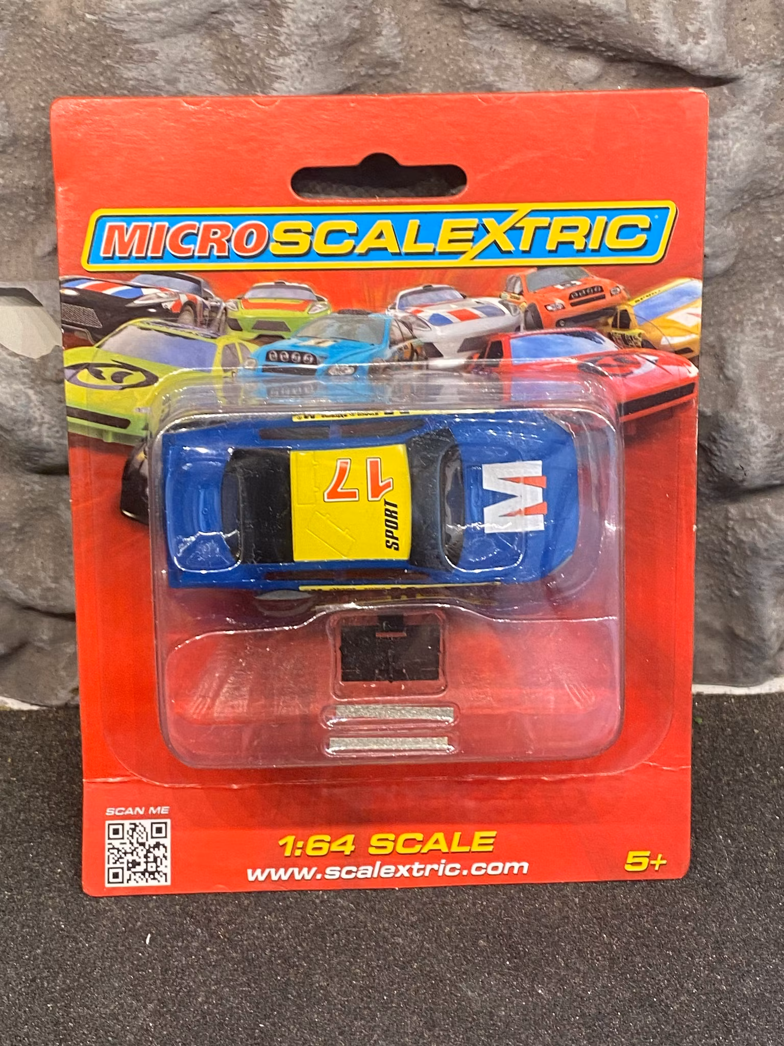Skala 1/64 Analog Slotcar: US Stock Car #17 Blue fr MicroScalextric