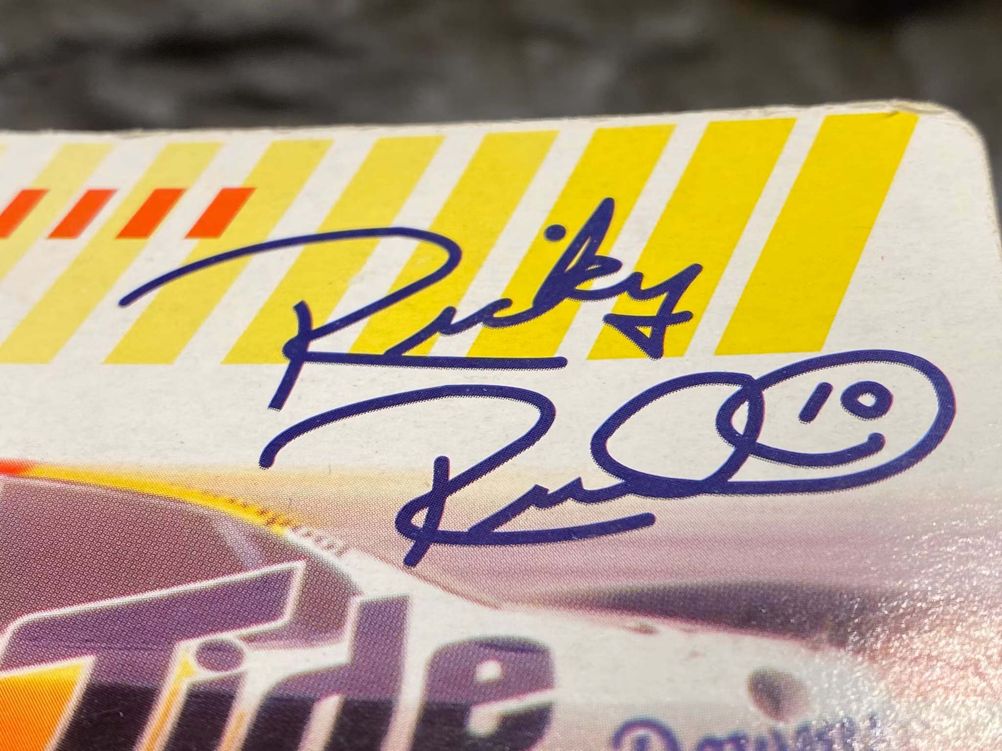 Skala 1/64 Tide Racing Collectors Edition - Ford Taurus "Nascar" fr Racing Champions