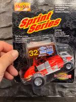 Skala 1/32 Sprint Series - #32 Red fr Maisto