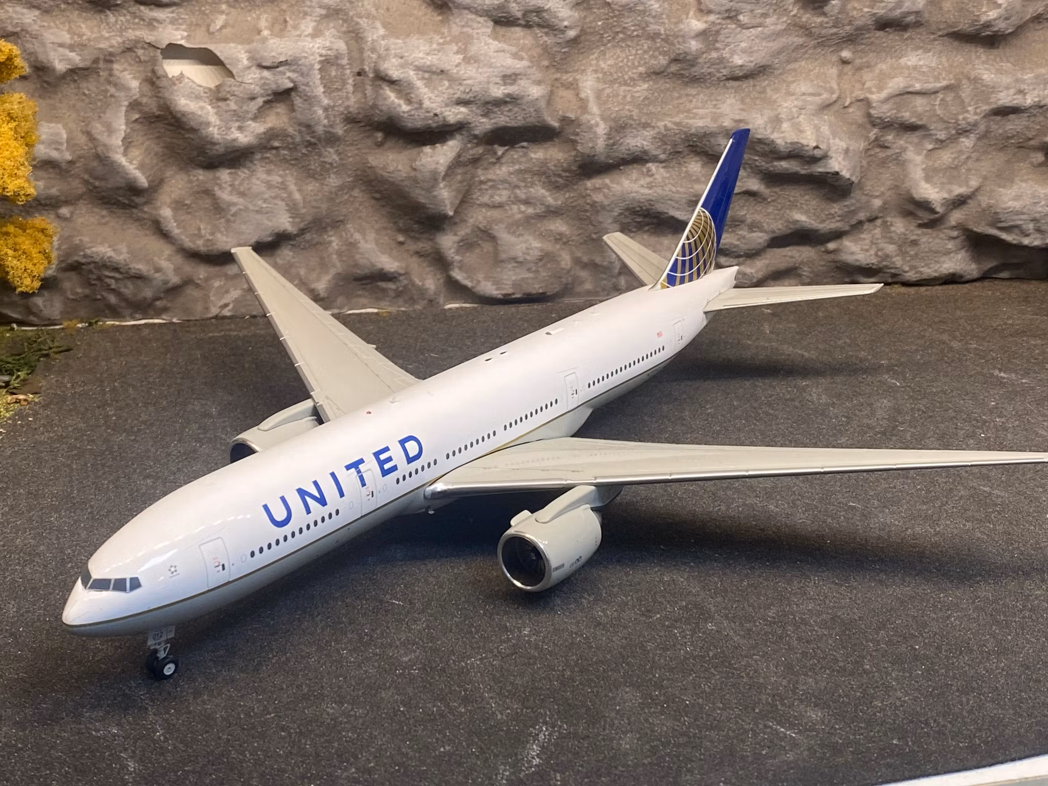 Scale 1/200 Boeing 777-200ER "United" Art nr G2UAL239 fr Gemini 200