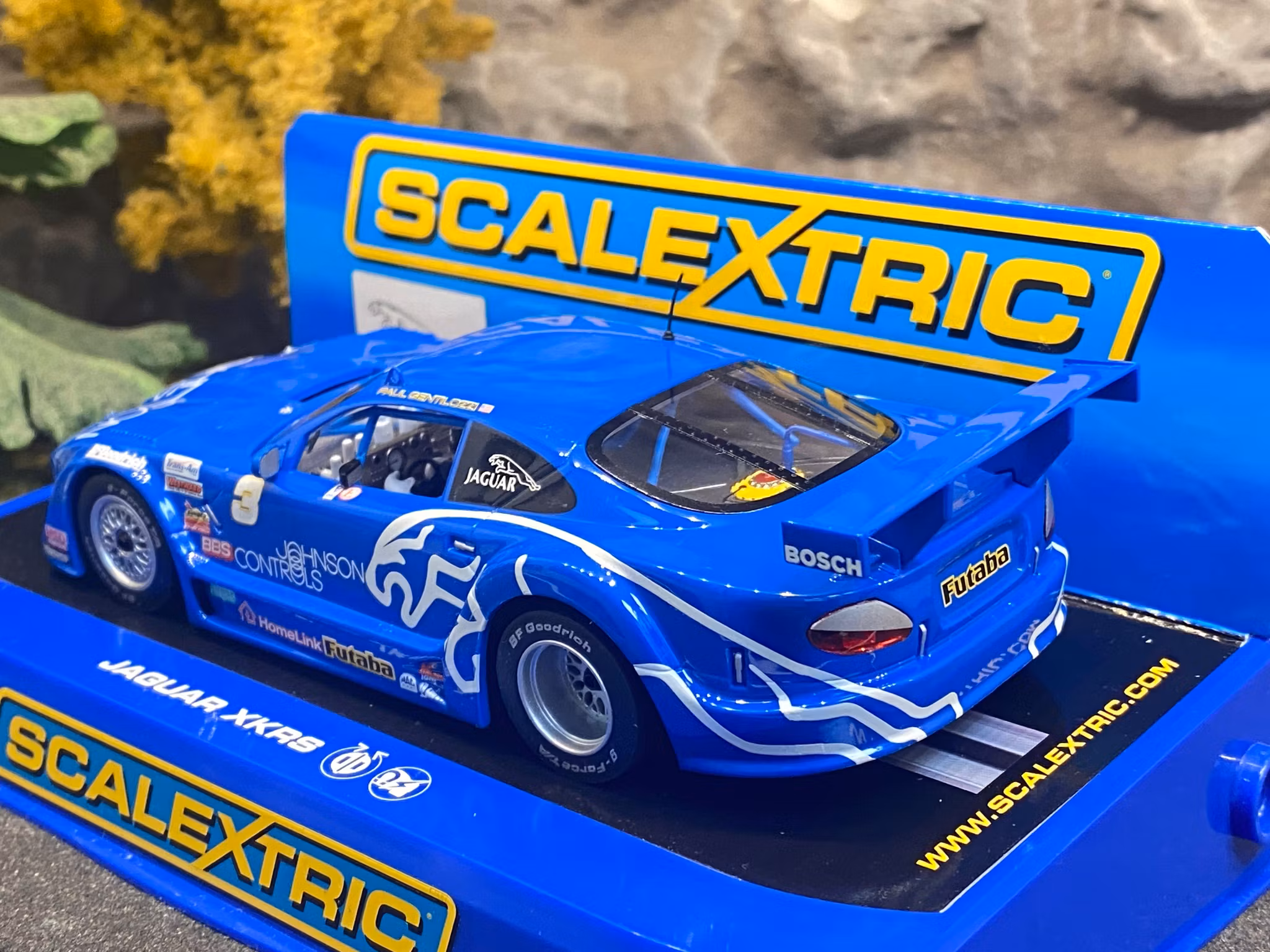 Scale 1/32 Analogue Slotcar - Jaguar XKRS, "Rocket Motorsports" blue fr Scalextric