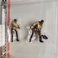 Skala 1/43, AD-43002 Mekaniker 4x4 Camel Trophy, 2 metal figures fr American Diorama