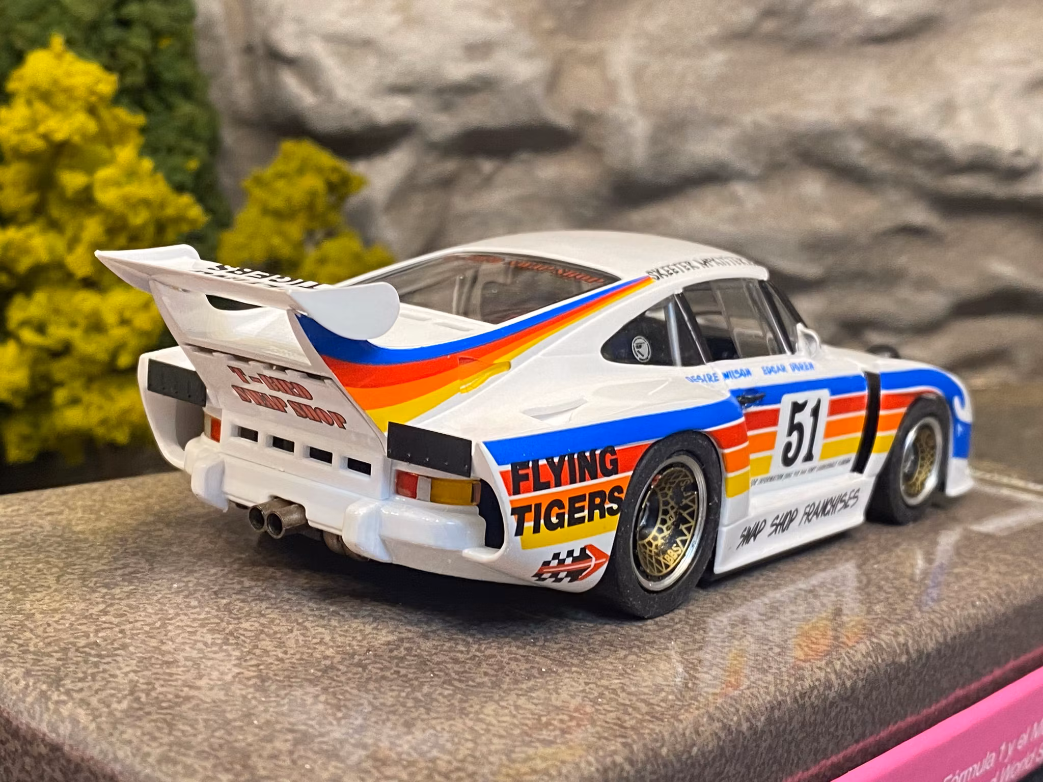 Skala 1/32 Analogue Slotcar - Porsche 935K Lady Racers - #03 Desiré Wilson fr FLY