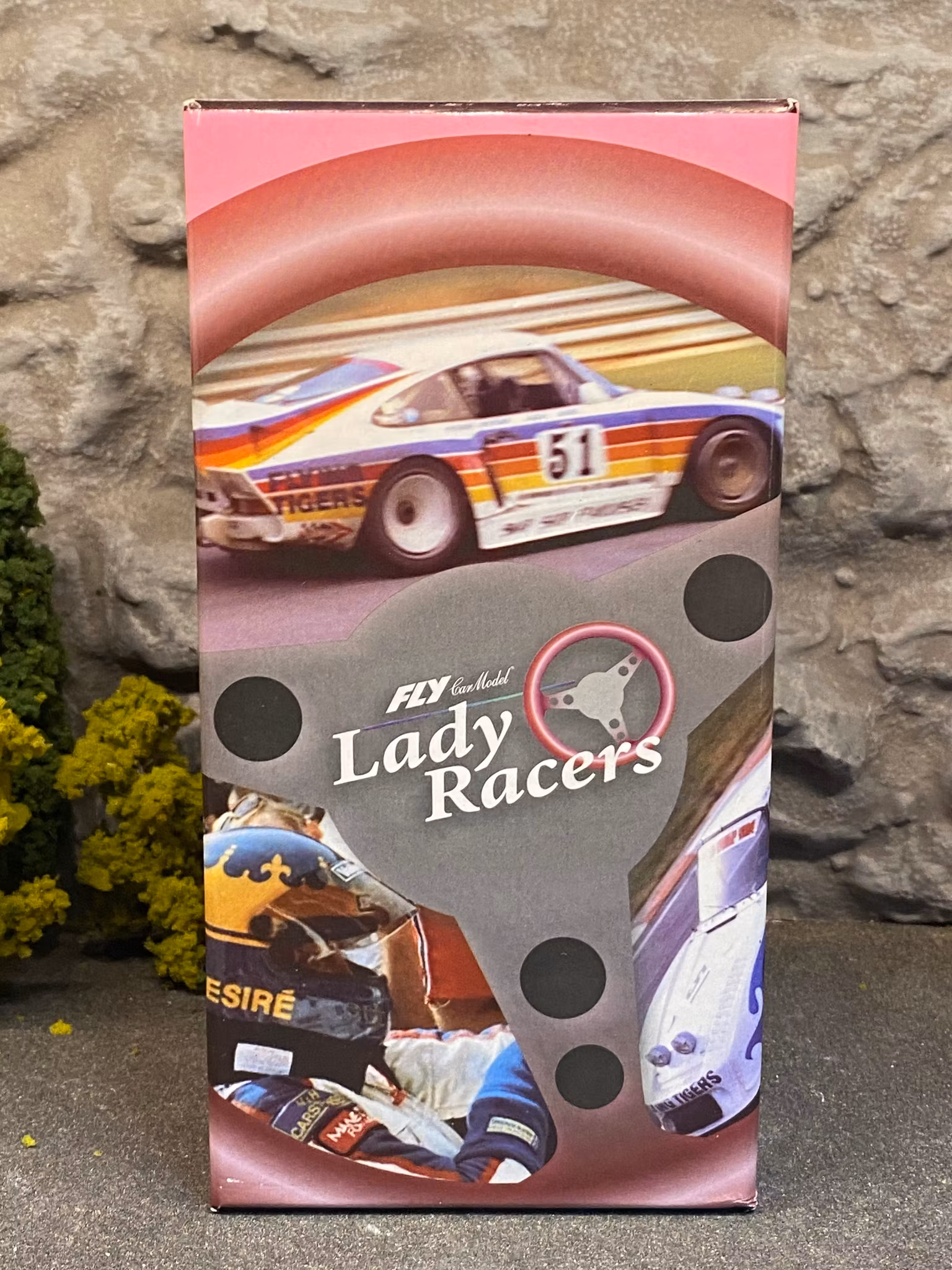 Skala 1/32 Analogue Slotcar - Porsche 935K Lady Racers - #03 Desiré Wilson fr FLY