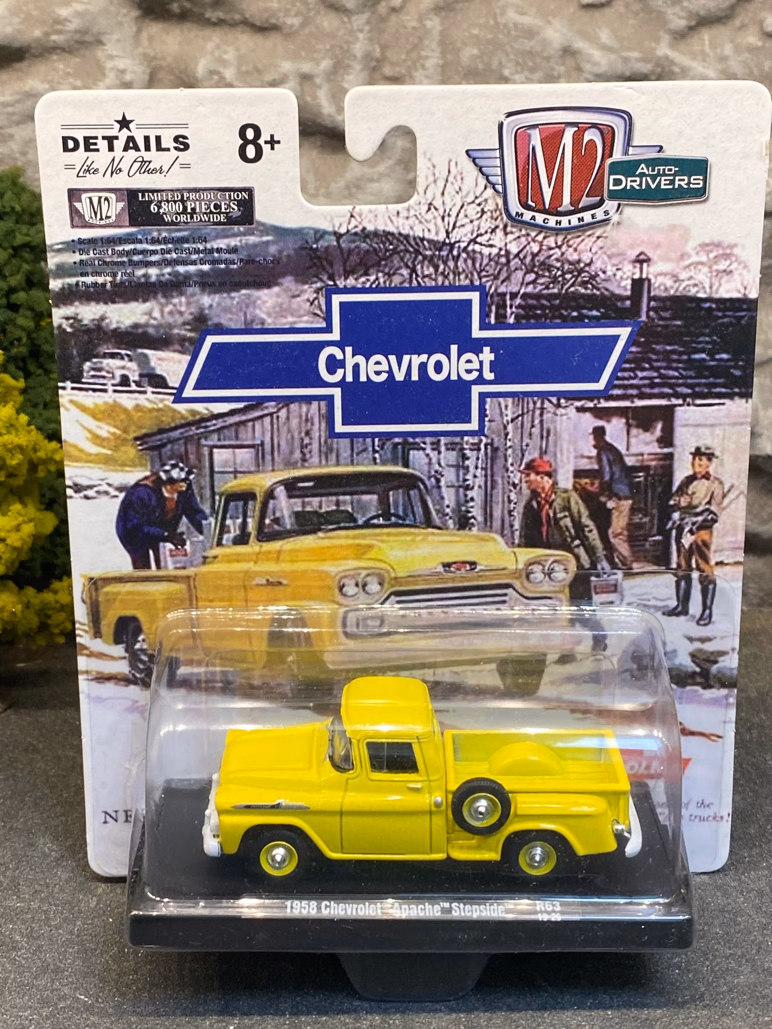 Skala 1/64 1958 Chevrolet Apache Stepside, yellow fr M2 Machines