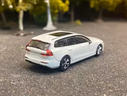 Skala 1/87 - NEW Volvo V60, white fr PCX87