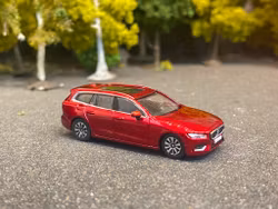Skala 1/87 - NEW Volvo V60, Metallic Red fr PCX87