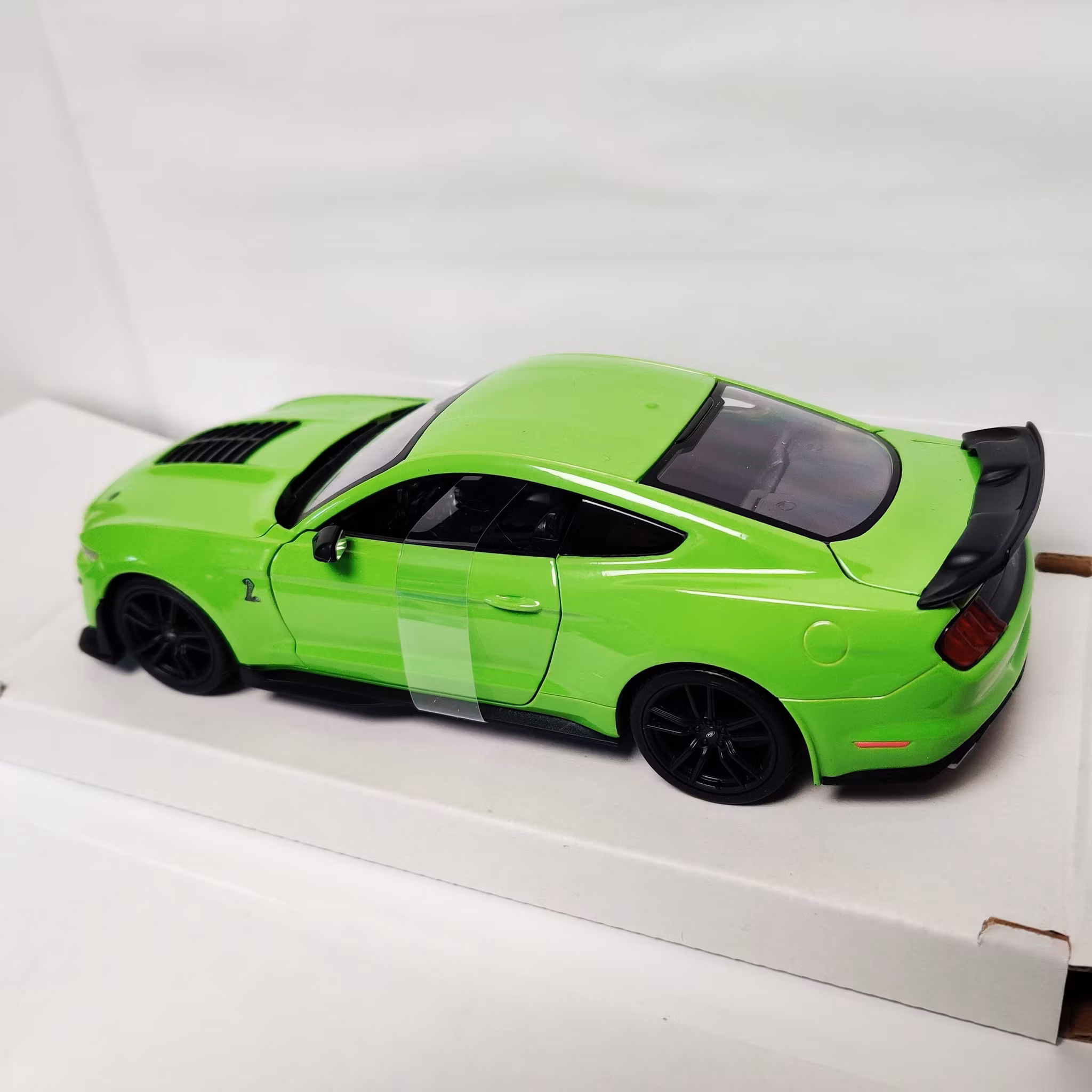 Skala 1/24 Ford Mustang Shelby GT500 2020 fr Maisto