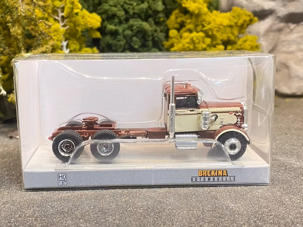 Skala 1/87 Peterbilt 281 Brown/beige fr Brekina