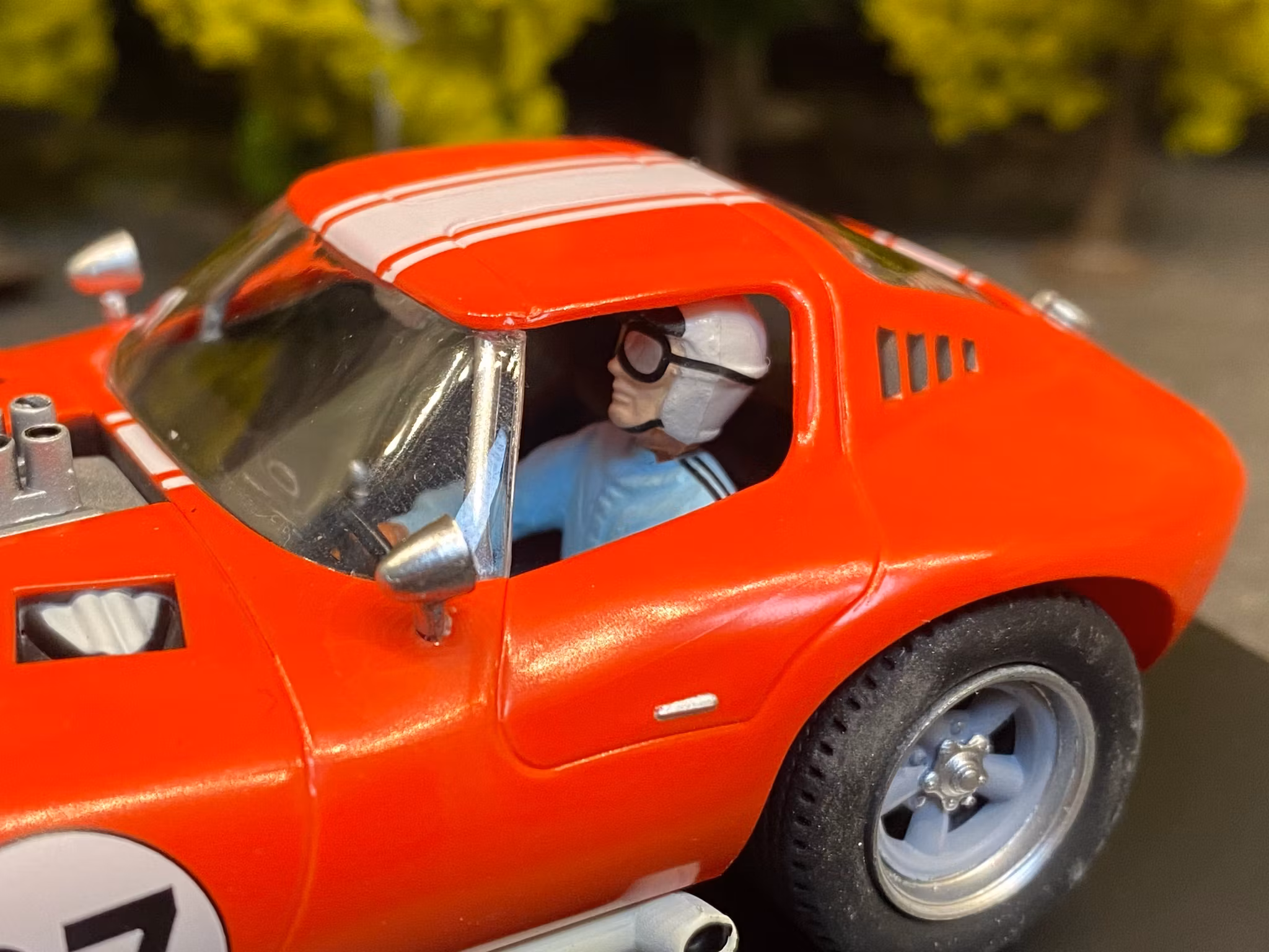 Scale 1/32 Analogue Slotcar fr MRRC: Cheetah MO-45B #27, Red..