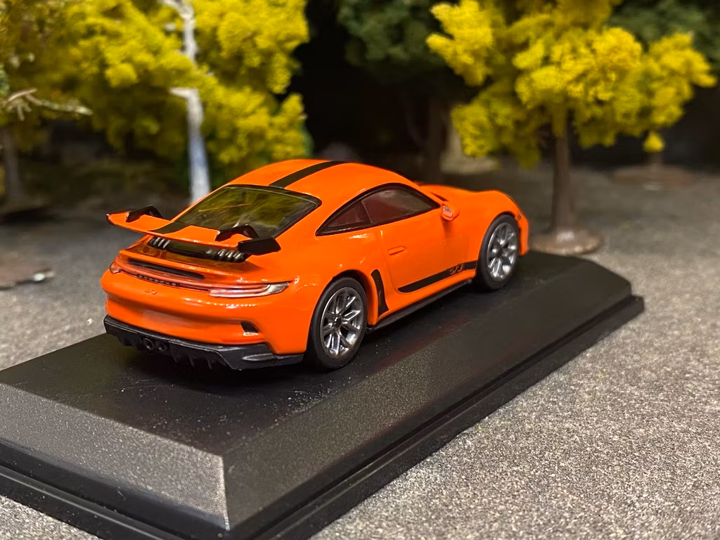 Skala 1/64 Porsche 911 (992) GT3, Lava Orange fr Minichamps Limited Edition 1/1200 pcs