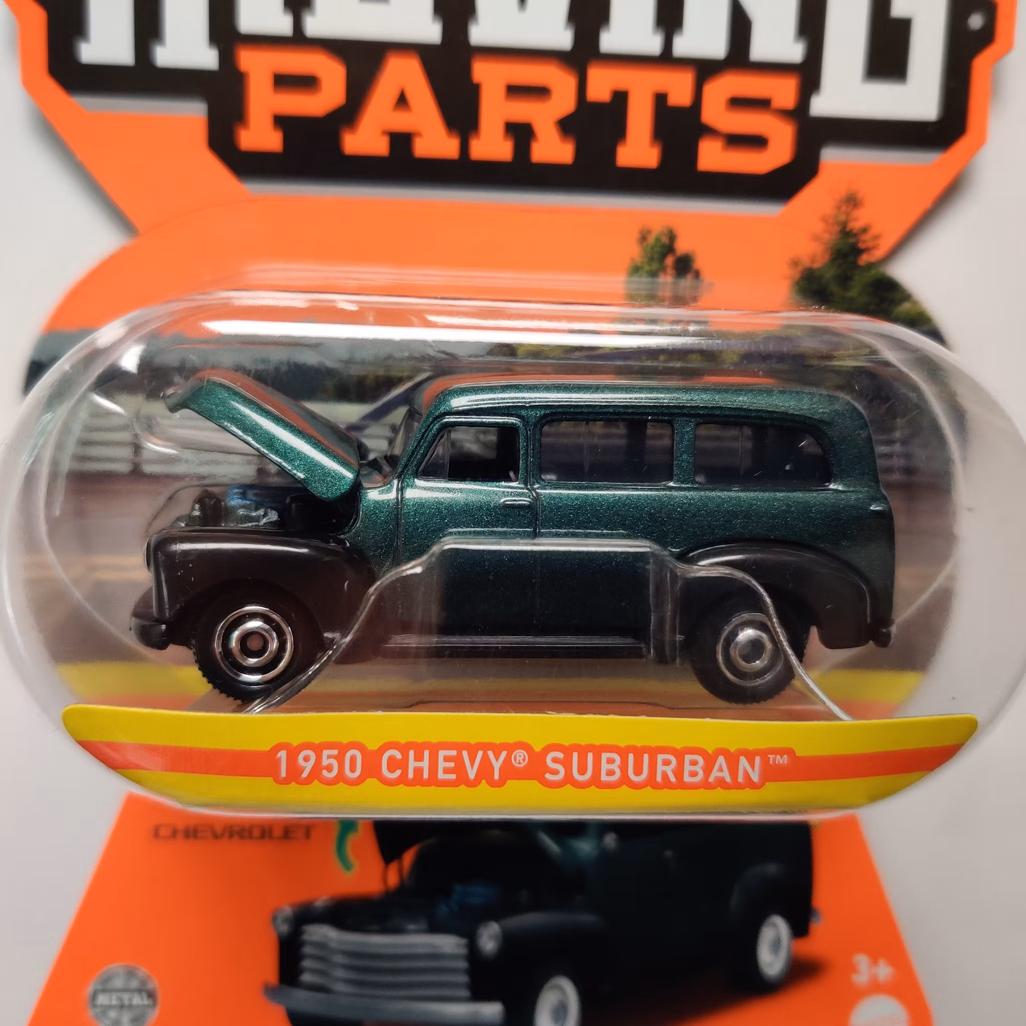 Skala 1/64 Matchbox "Moving Parts" - Chevy Suburban 1950