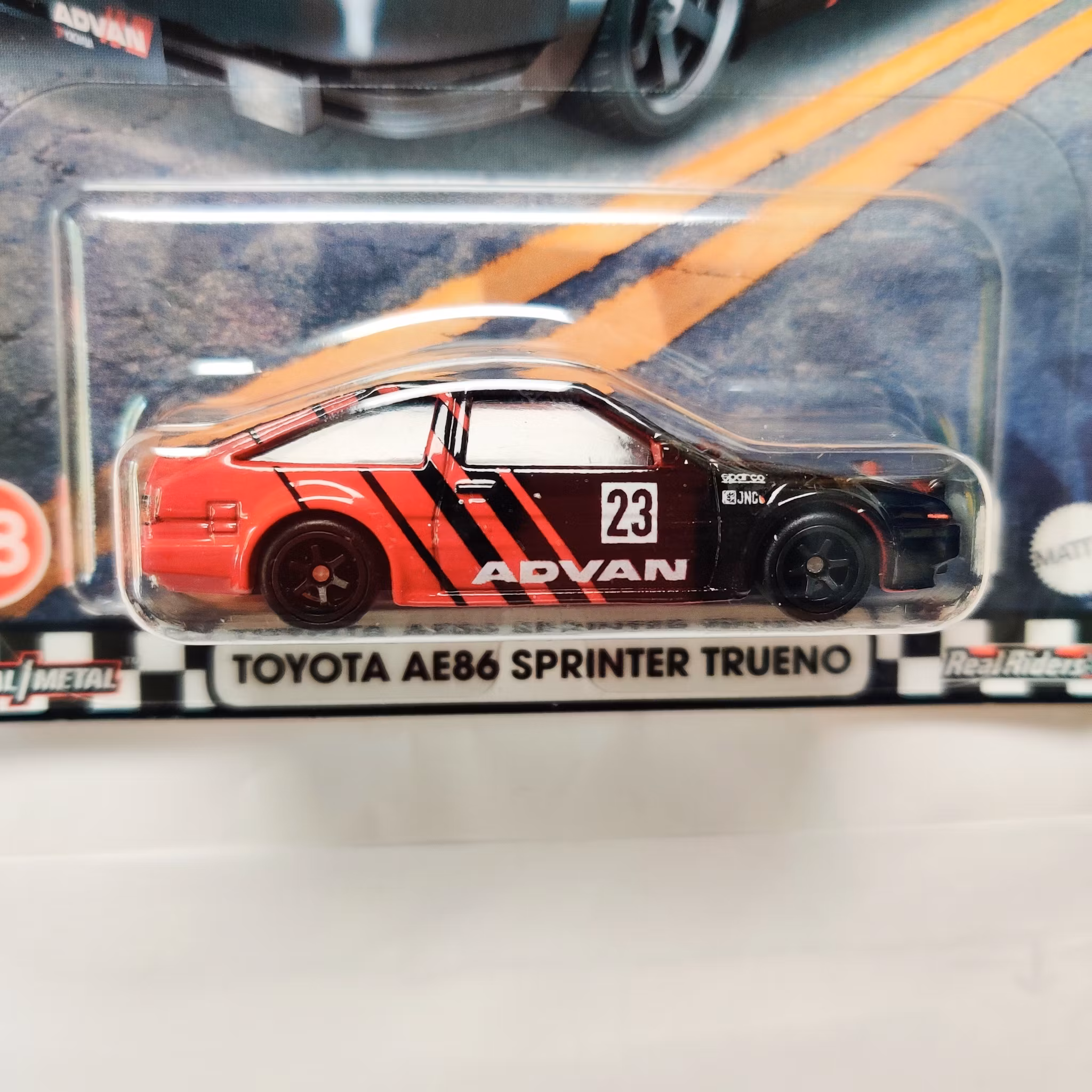 Skala 1/64 Hot Wheels Premium, Boulevard, Toyota AE86 Sprinter Trueno