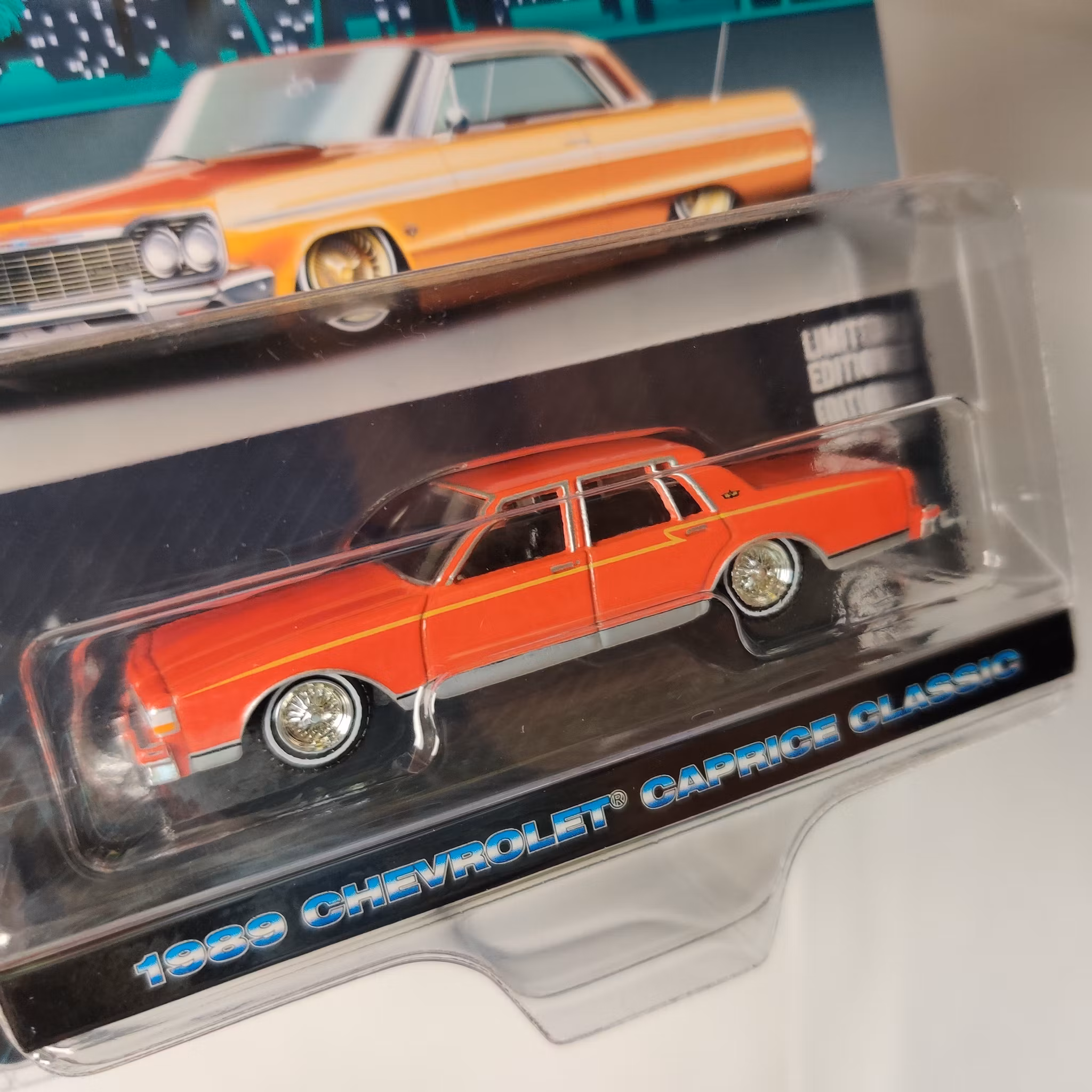 Skala 1/64 Greenlight, "California LowRiders" - Chevrolet Caprice Classic 89'
