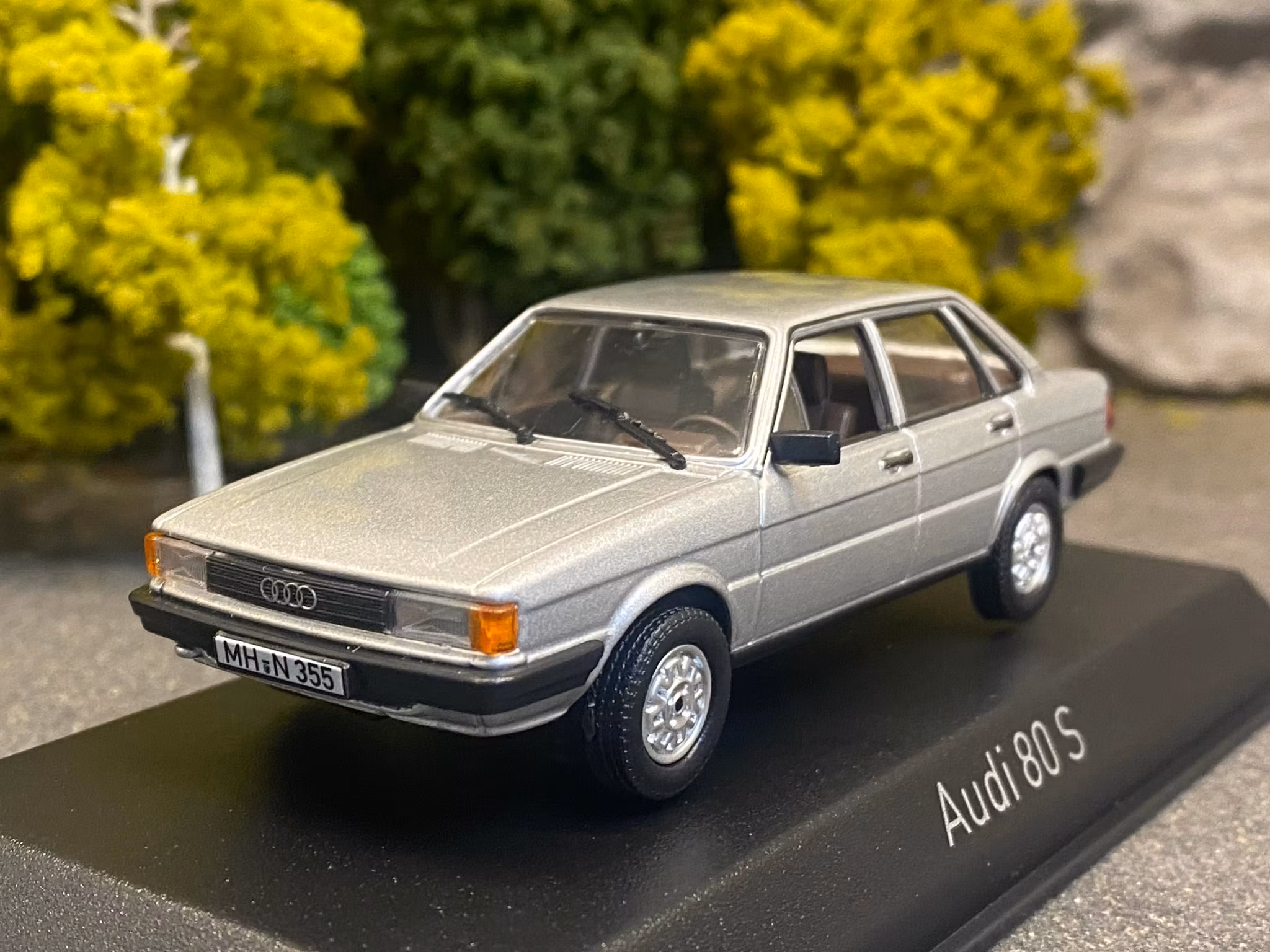 Skala 1/43 - Audi 80 S, 1979, Silver fr Norev