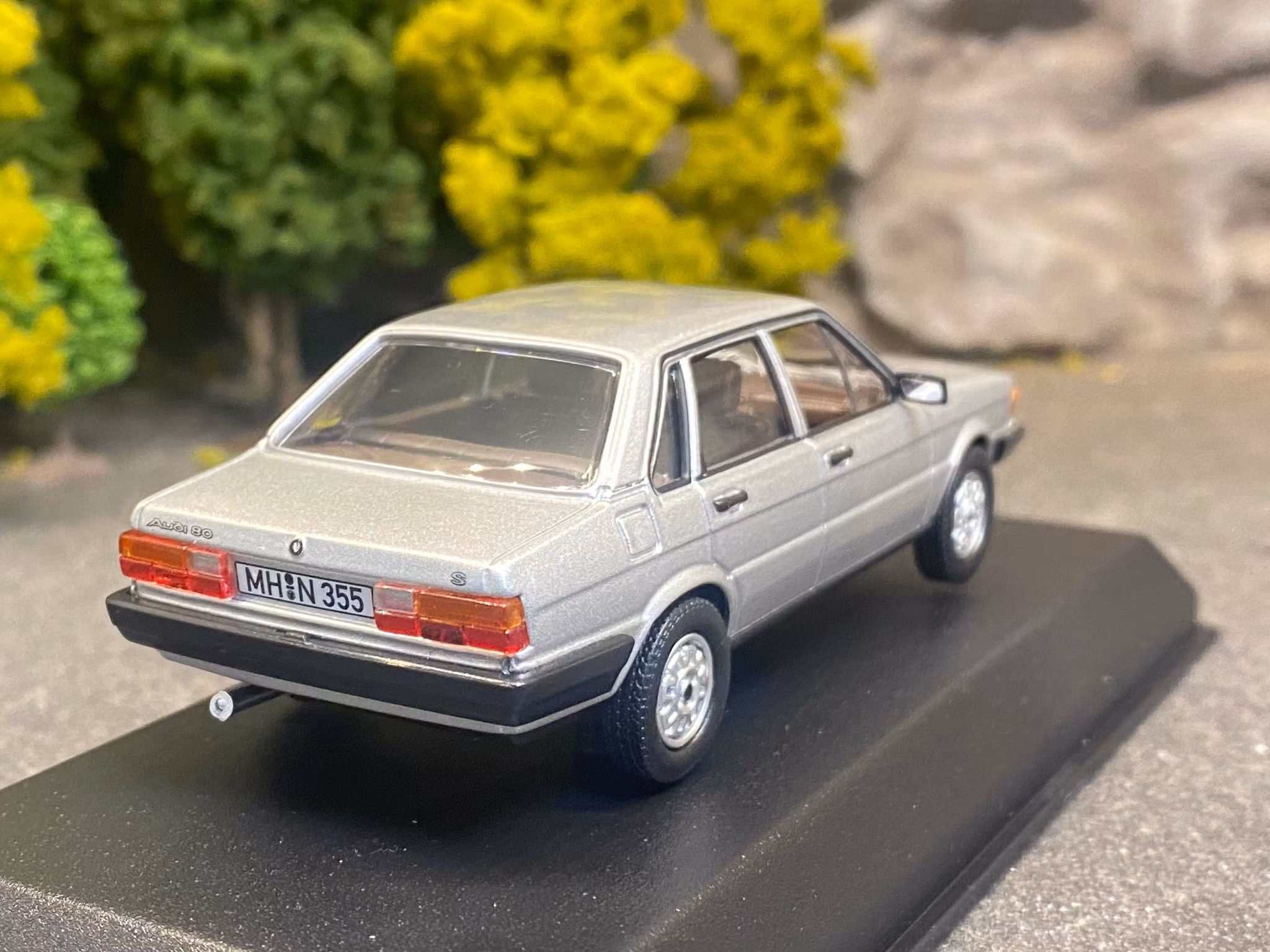 Skala 1/43 - Audi 80 S, 1979, Silver fr Norev
