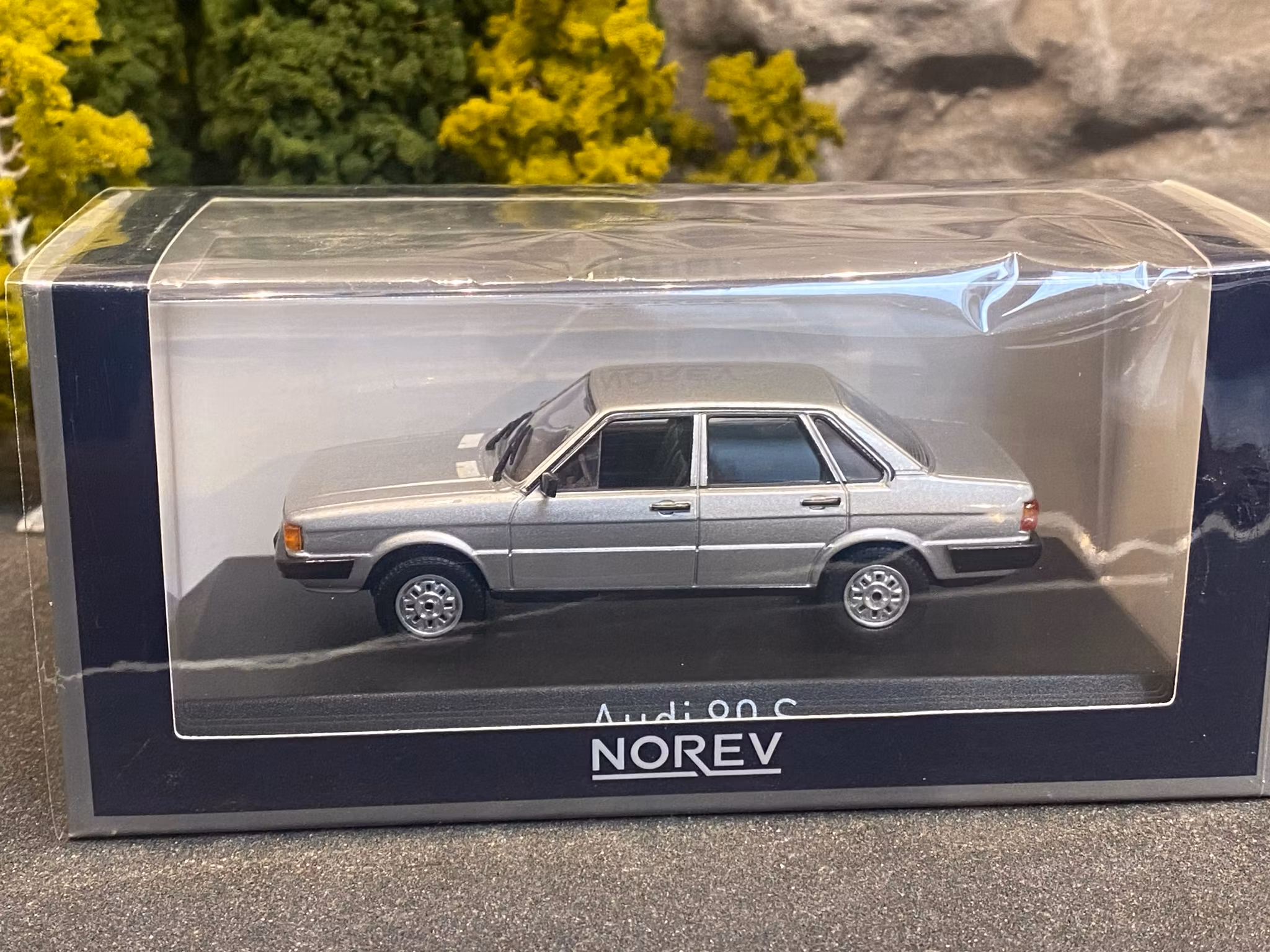 Skala 1/43 - Audi 80 S, 1979, Silver fr Norev