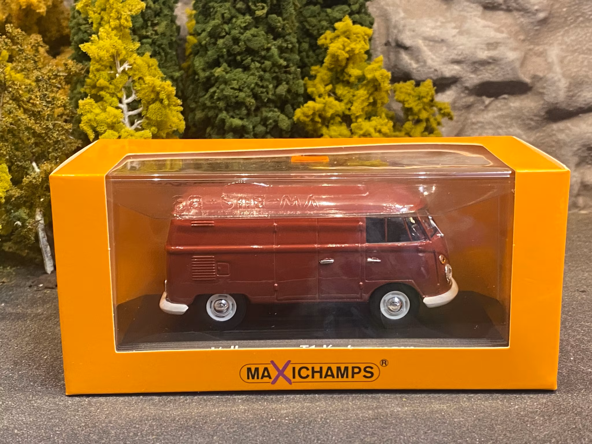 Skala 1/43 - Volkswagen T1 Kastenwagen Delivery Van 1963, Red, fr Maxichamps