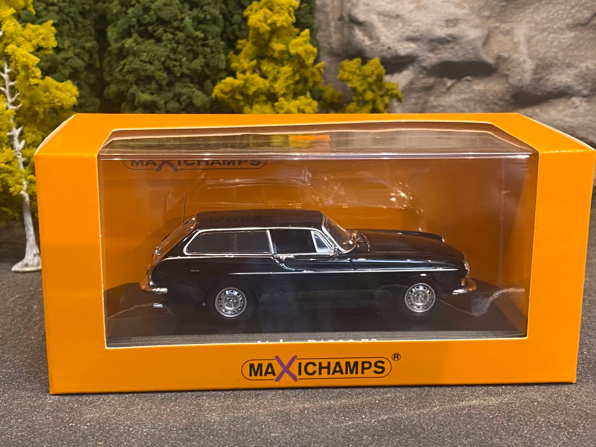 Skala 1/43 - Volvo P1800 ES 1971, Black, fr Maxichamps