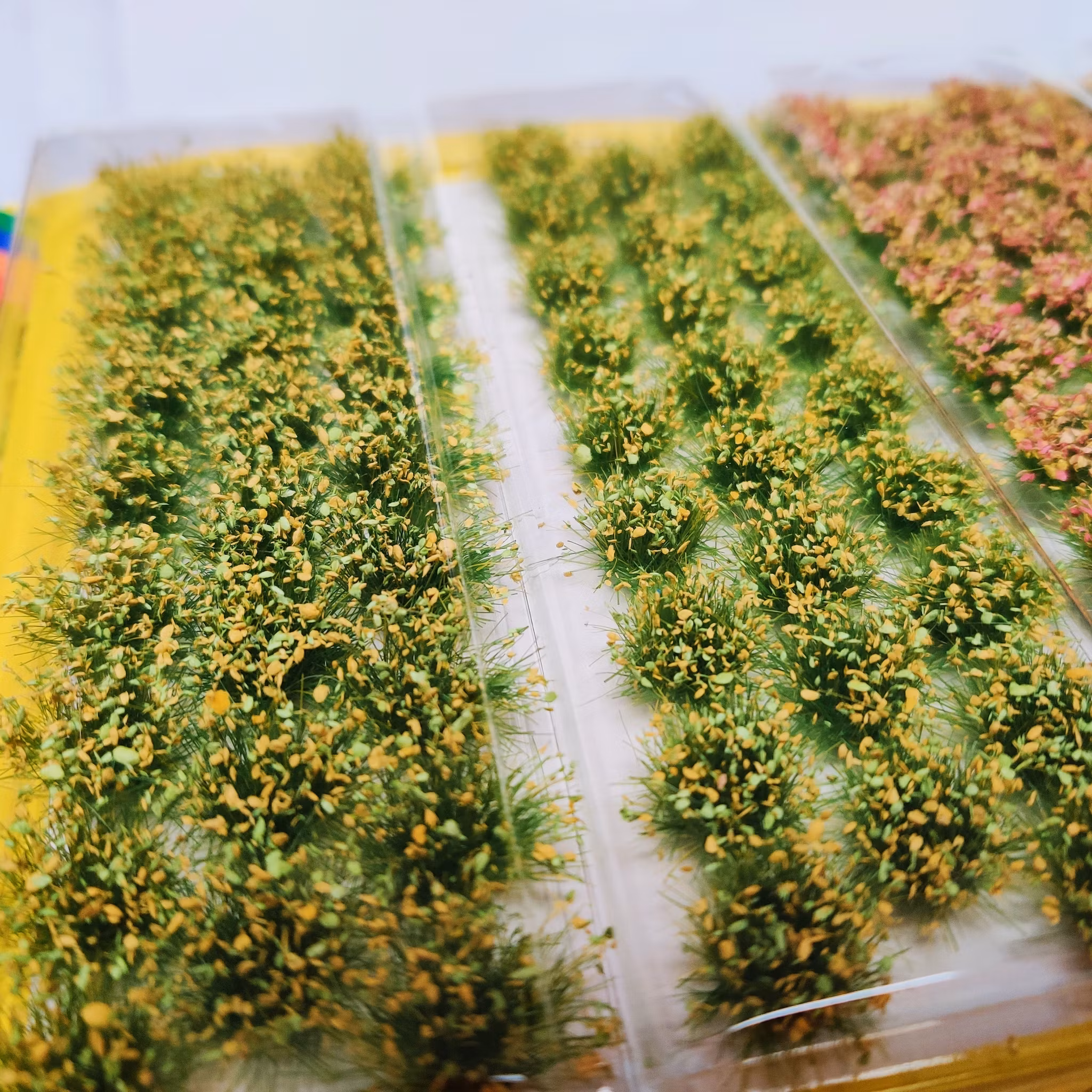 NOCH 07013 Fältblommor grästuvor/Grass tufts "Field plants" XL 6mm 104 st/pcs