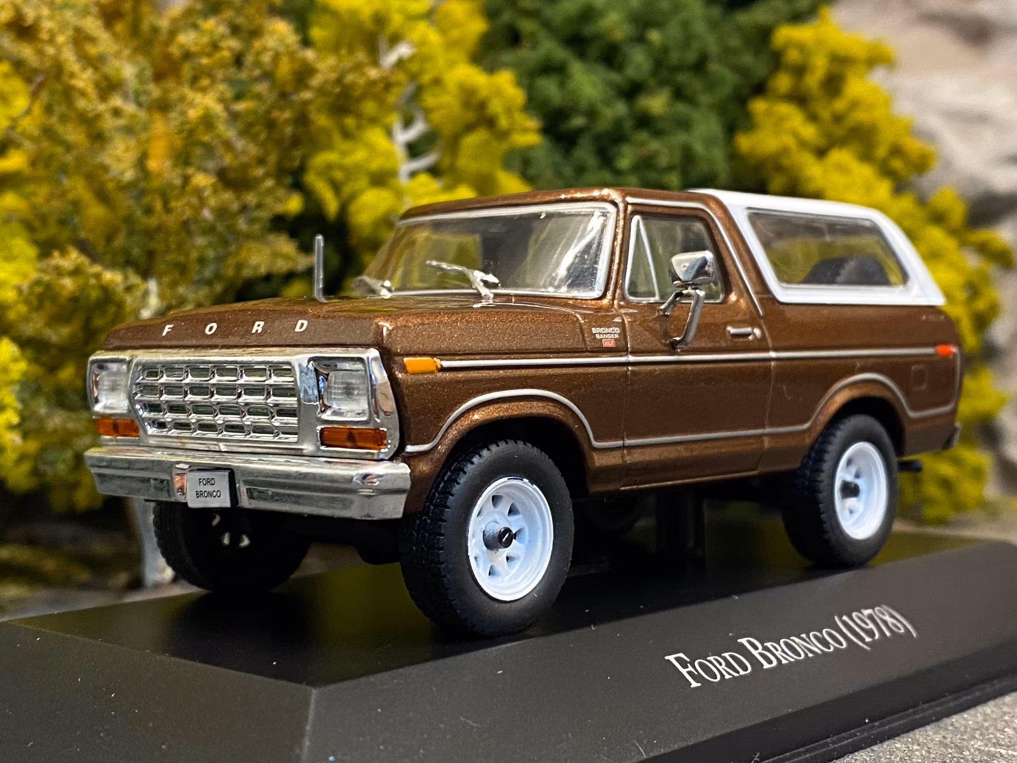 Skala 1/43: Ford Bronco 78' fr DeAgostini