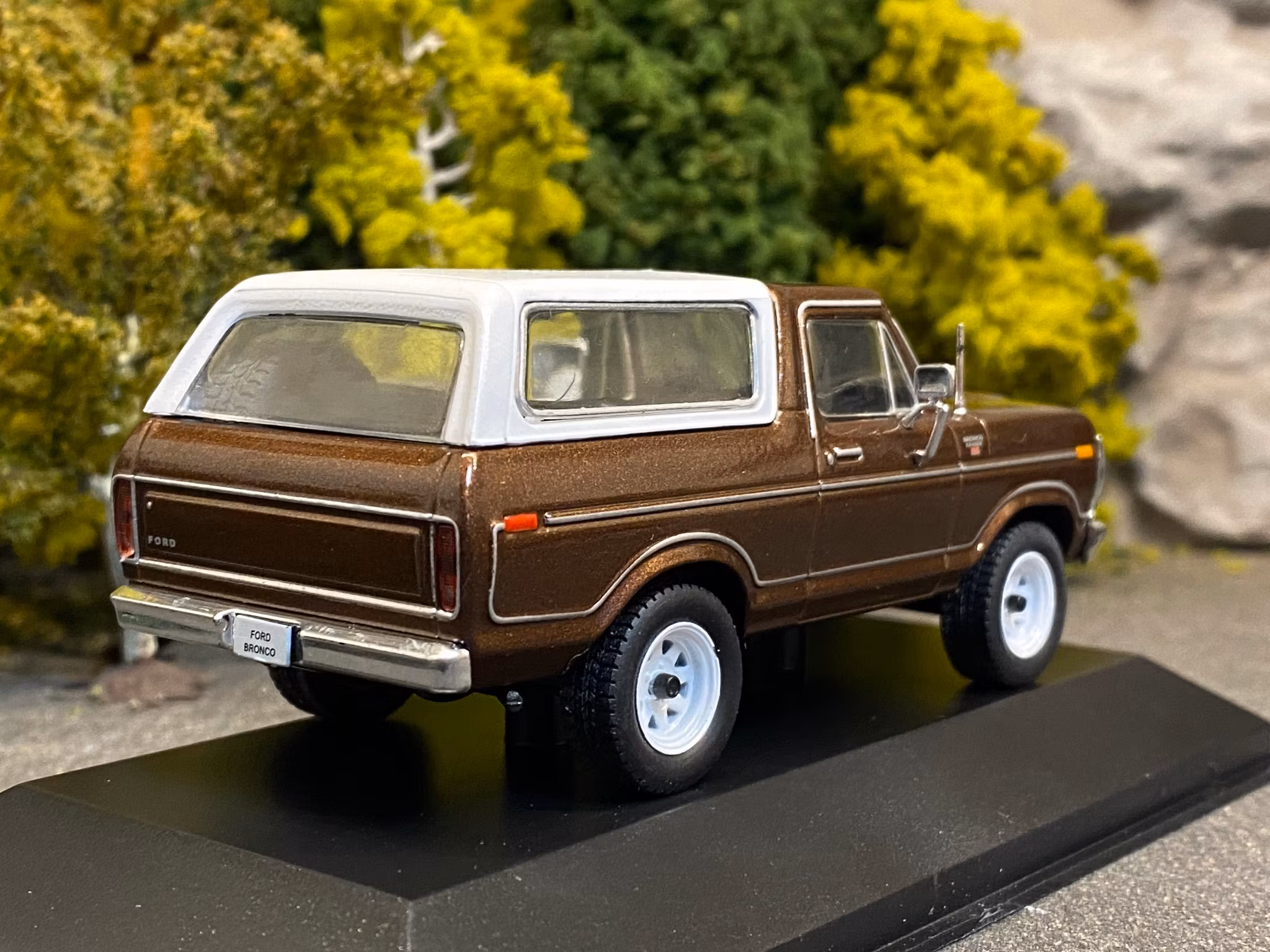 Skala 1/43: Ford Bronco 78' fr DeAgostini