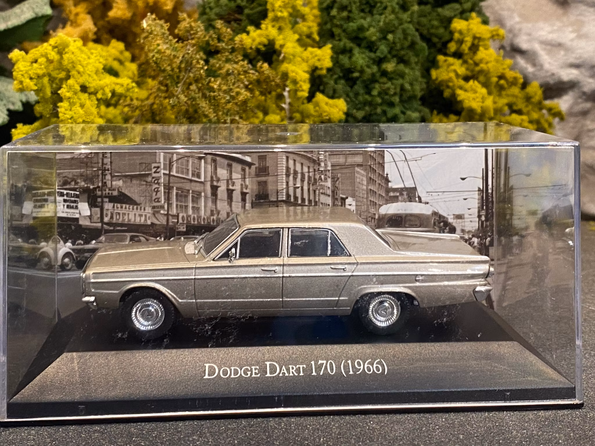 Skala 1/43: Dodge Dart 170 1966' fr DeAgostini