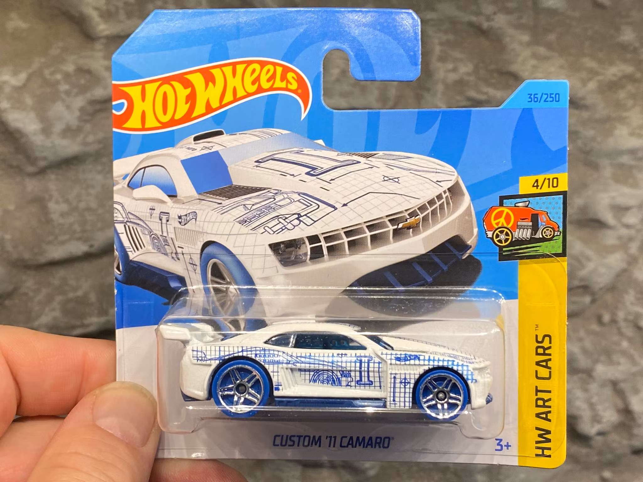 Skala 1/64 Hot Wheels: Custom 11' Camaro