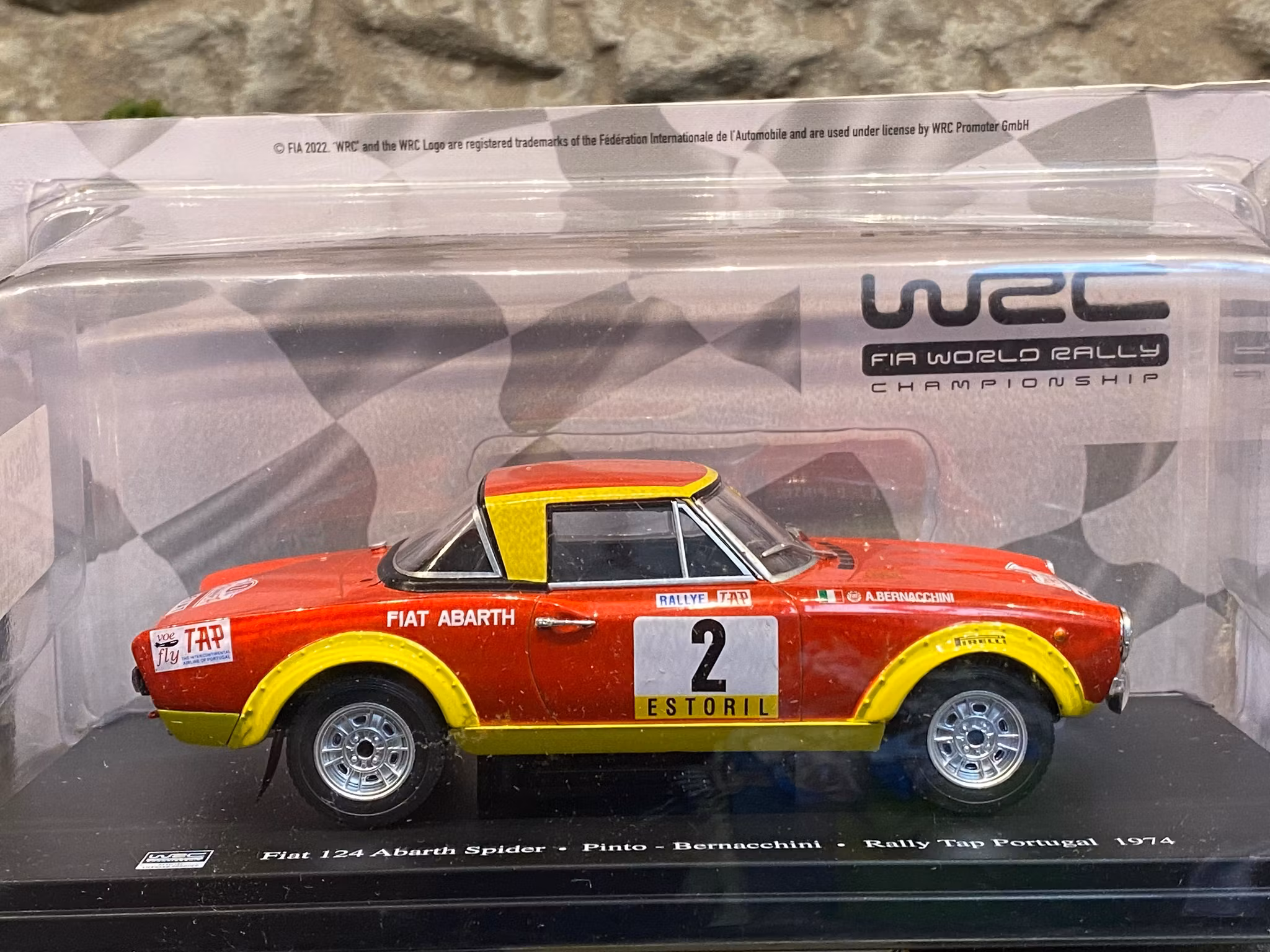 Skala 1/24 Fiat 124 Abarth Spider 1974' Red/yellow fr Hachette