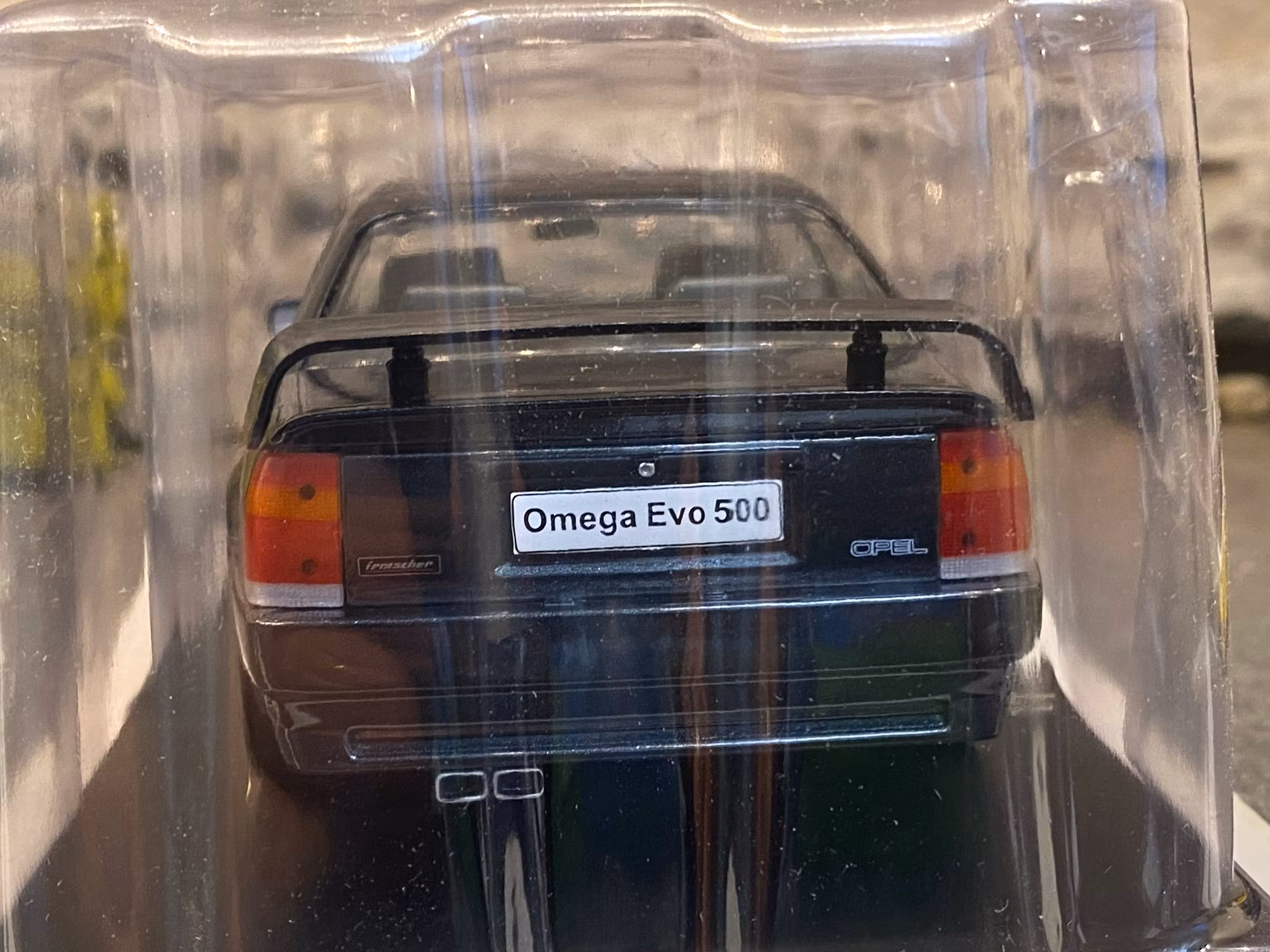 Skala 1/24 Opel Omega Evolution 1991' Black fr Hachette