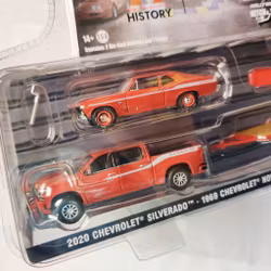 Skala 1/64 GreenLight Hollywood "Hitch & Tow": Chevy Silverado 20', Chevy Nova Yenko SC 427 69', Flatbed Trailer