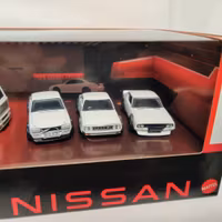 Skala 1/64 Nissan Skyline Premium Set #14 m 3 bilar & lastbil