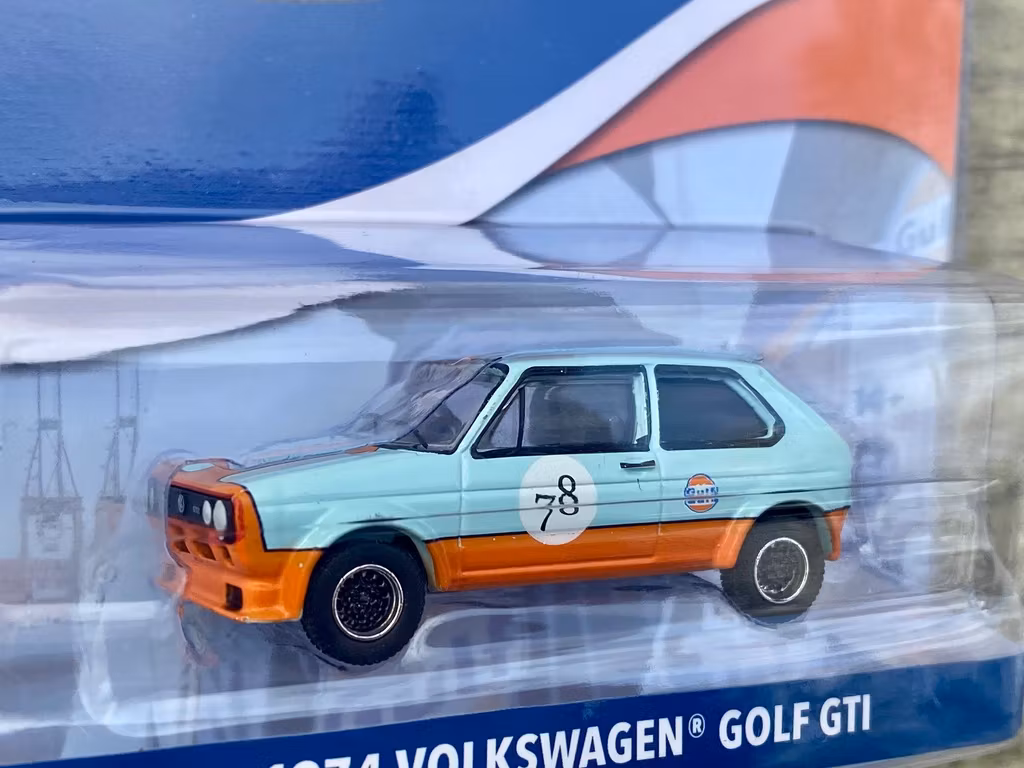Skala 1/64 Greenlight "GULF" Special Ed. Ser.1: Volkswagen Golf GTI 74'