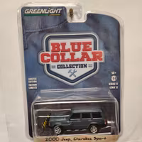 Skala 1/64 Greenlight "Blue Collar" Jeep Cherokee Sport 2000 Ser.12 Lim.Ed