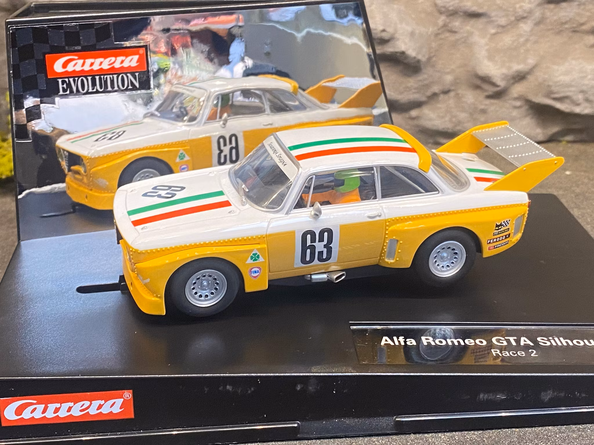 Skala 1/32 Analog Slotcar fr Carrera: Alfa Romeo GTA Silhouette, Race 2