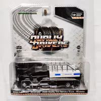 Skala 1/64  GreenLight "Dually Drivers" Chevrolet Silverado 3500 18' Dually Service Tire "Michelin"