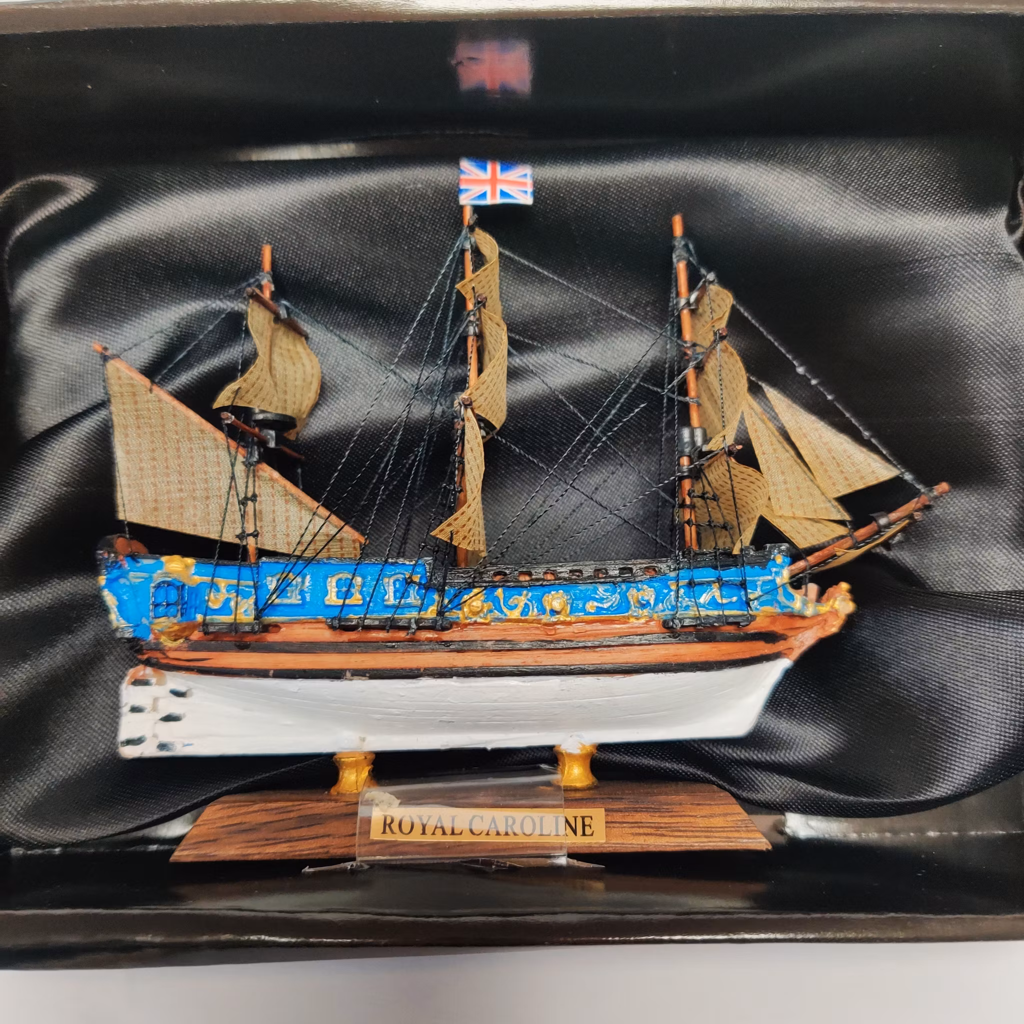 Skala 1/350 Velieri No:220858 Skeppet "Royal Caroline" 1749