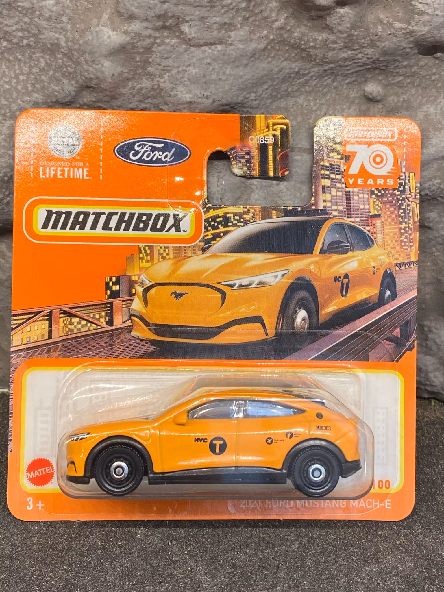 Skala 1/64 Matchbox 70 years - 2021 Ford Mustang Mach-E, NY Cab/Taxi