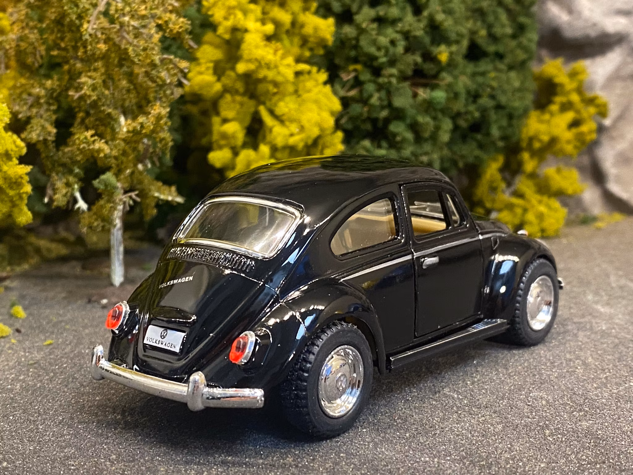 Skala 1/32 Volkswagen Beetle/Bubbla Typ 1 1967' Black fr Kinsmart