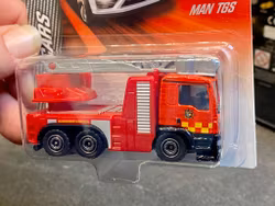 Skala 1/64 (1/87) fr Majorette: MAN TGS, Räddningstjänsten "Svensk" Brandbil
